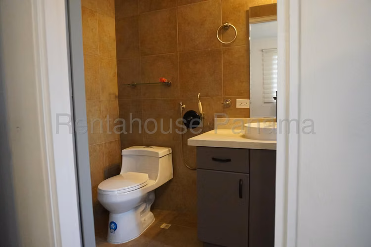 Venta de Casa en Clayton Embassy Garden Solo Cliente Directo LFC
