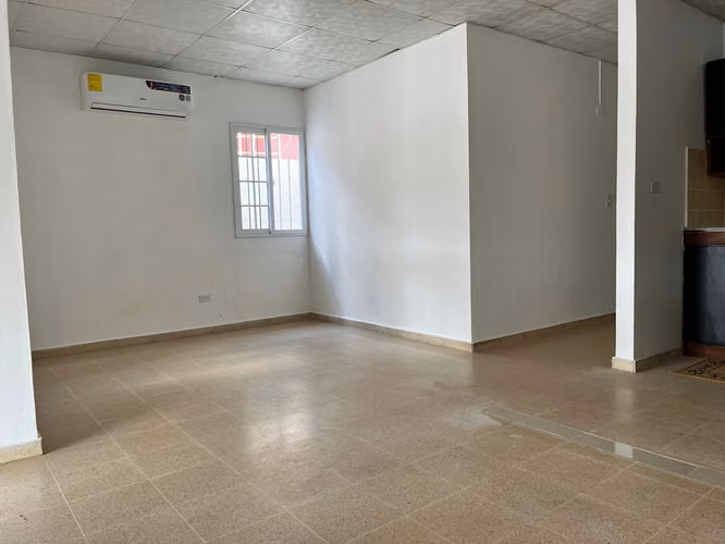 SE ALQUILA CASA EN SAN ANTONIO