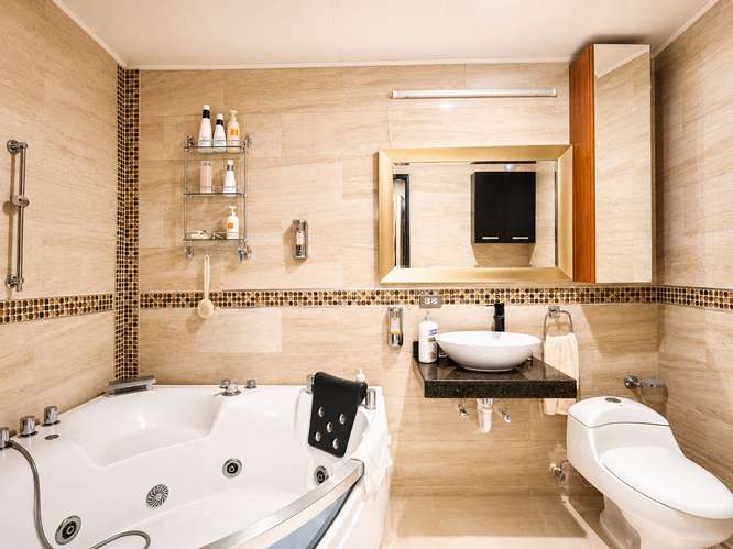 Casa Remodelada 4 Habitaciones en Brisas del Golf — 300 m² | Garaje T…