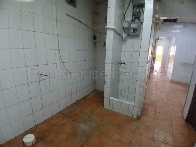 Alquiler de Local Comercial Drive Thru en Brisas del Golf 26SPCG6649