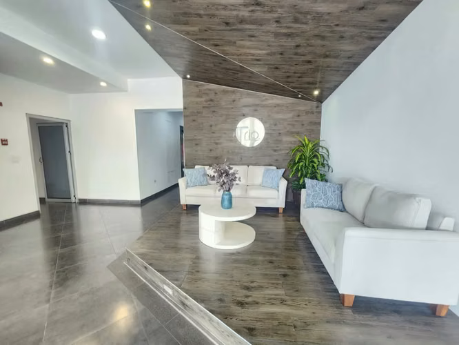 Venta de Apartamento en El Carmen PH TRIO a pasos del Metro - LH