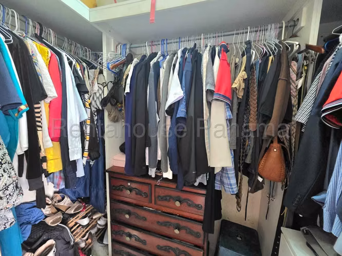 Casa en Venta en Las Cumbres RJ