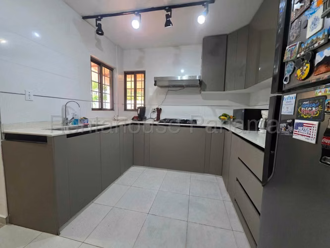 Casa en Venta en Las Cumbres RJ