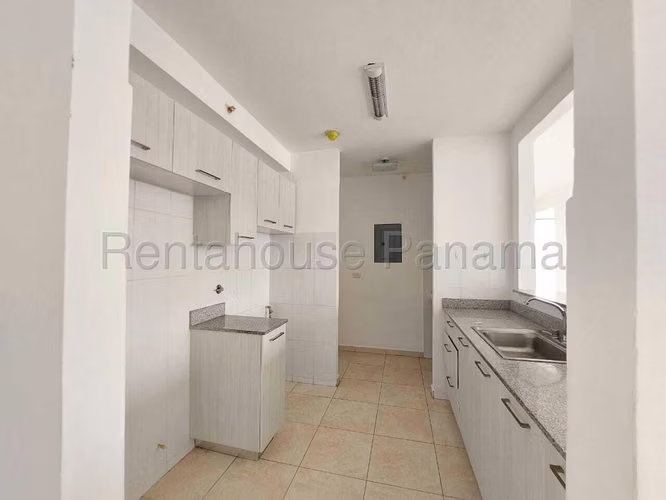 Apartamento en Alquiler en Transistmica RJ