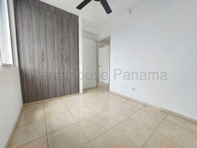 Apartamento en Alquiler en Transistmica RJ