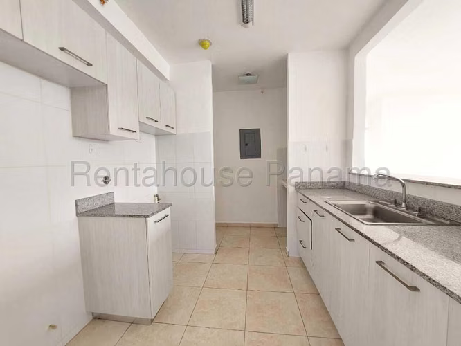 Apartamento en Alquiler en Transistmica RJ