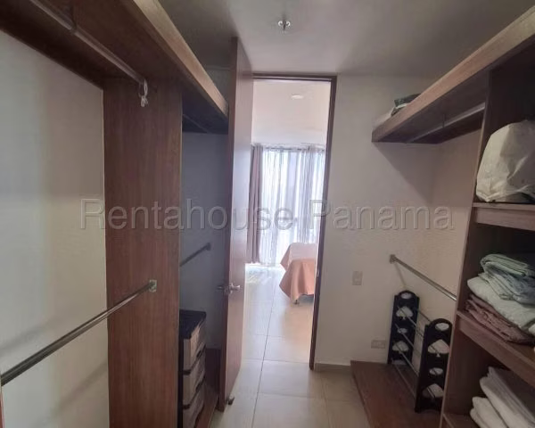 Alquiler de Apartamento en Villa Lucre 26LBR8816