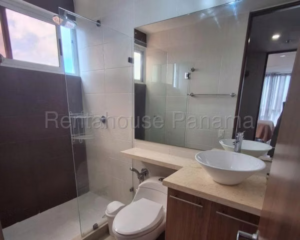 Alquiler de Apartamento en Villa Lucre 26LBR8816