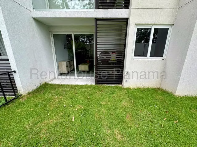 Alquiler de Apartamento en Parque Lefevre 27LBR309