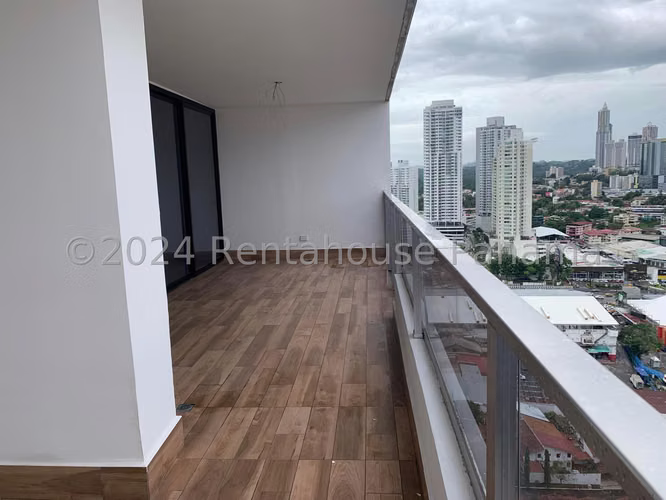 Se Alquila Apartamento en El Cangrejo LA27-689