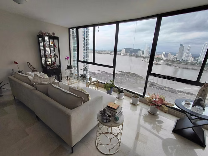 Apartamento en Venta en Punta Paitilla. PH MAR DE PLATA. 25LDC10179