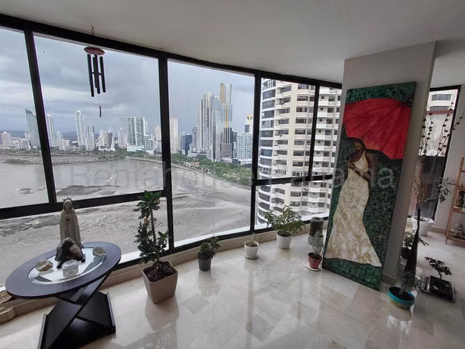 Apartamento en Venta en Punta Paitilla. PH MAR DE PLATA. 25LDC10179