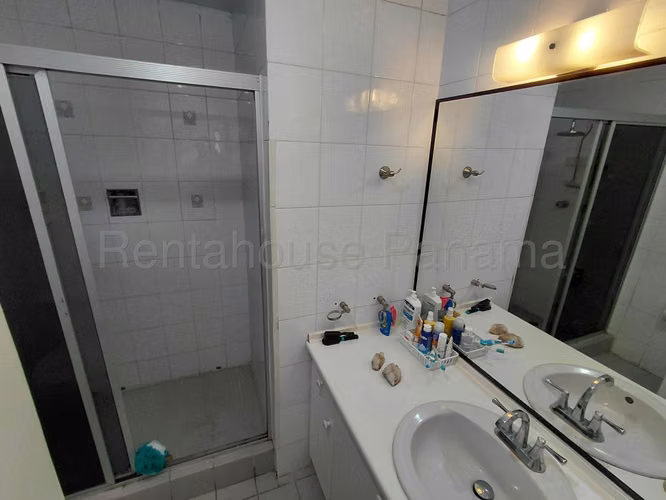 Apartamento en Venta en Punta Paitilla. PH MAR DE PLATA. 25LDC10179