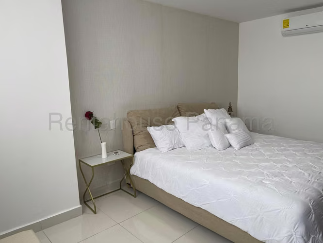 Se Vende Apartamento en El Cangrejo LA27-687