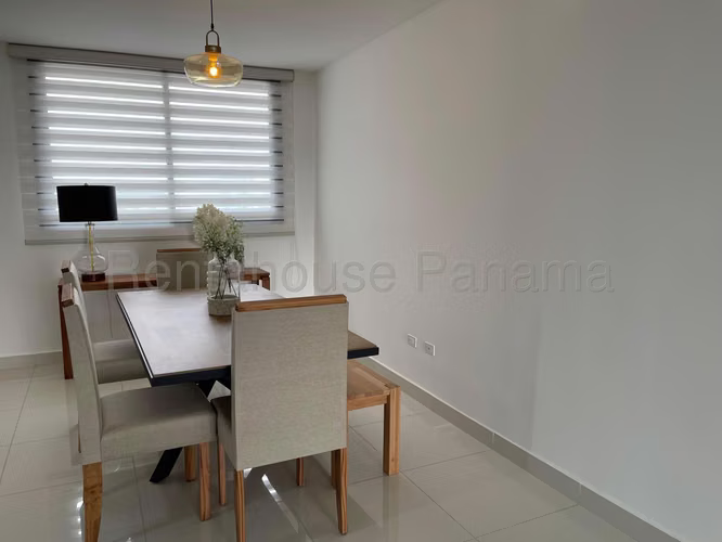 Se Vende Apartamento en El Cangrejo LA27-687