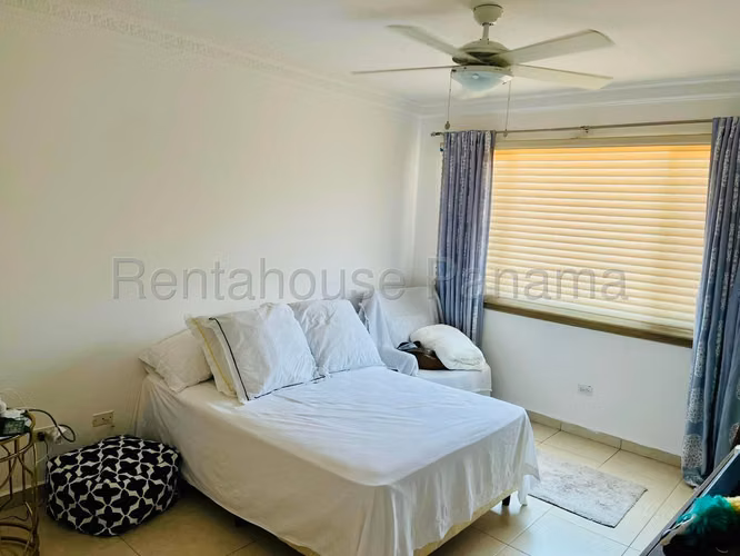 Se Vende Casa en Brisas Del Golf LA27-657