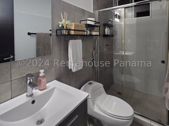 Apartamento amoblado en venta en Carrasquilla PH Mid Park