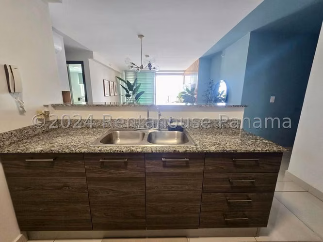Apartamento amoblado en venta en Carrasquilla PH Mid Park