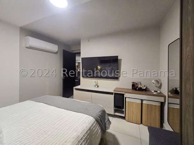 Apartamento amoblado en venta en Carrasquilla PH Mid Park