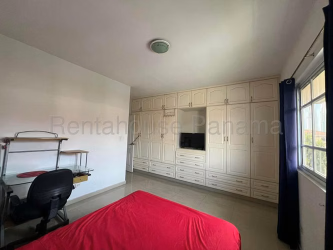 Casa en venta en Costa del Este PH Palmeras del Este