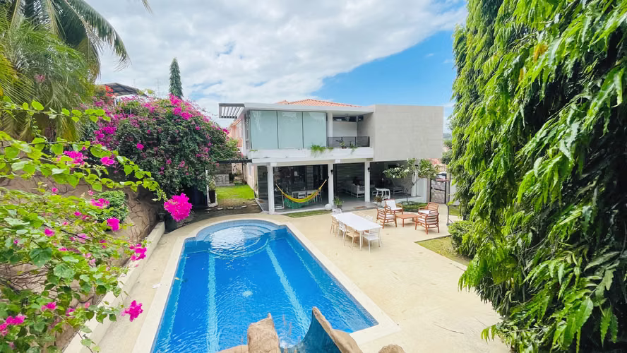 House for Sale in Altos de Panamá AK