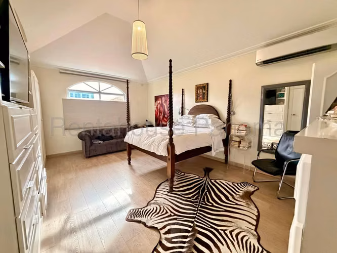 Venta de casa en Costa del Este AK