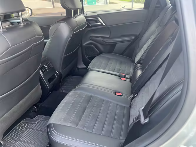 Vendo Mitsubishi outlander AWD año 2024 34000km