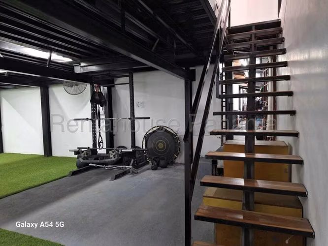 Casa comercial en venta en San Francisco