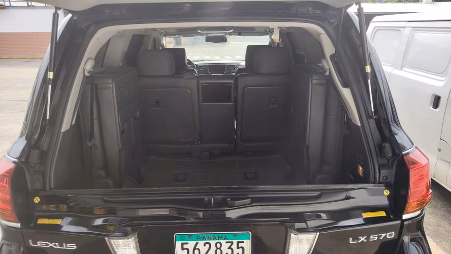 LEXUS LX570 NEGOCIABLE