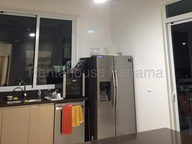 Apartamento de playa amoblado en venta en Bijao Rio Hato
