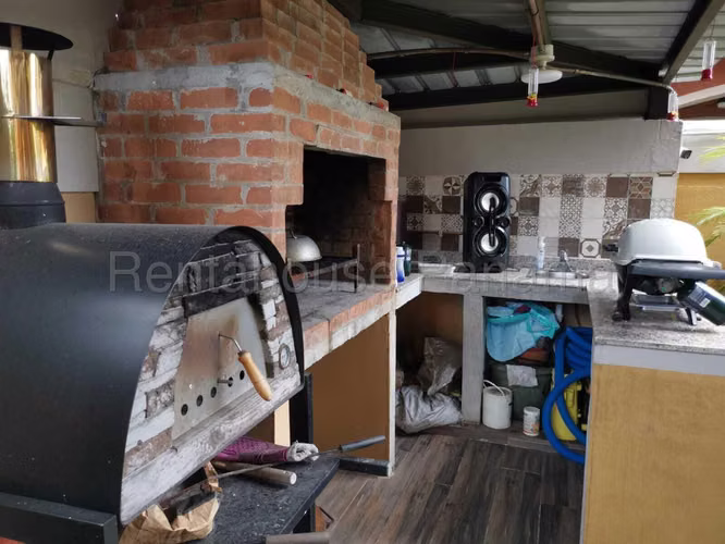  ¡Exclusiva Residencia de Lujo en Venta | 5 Recámaras | Piscina Privada | Área BBQ GC