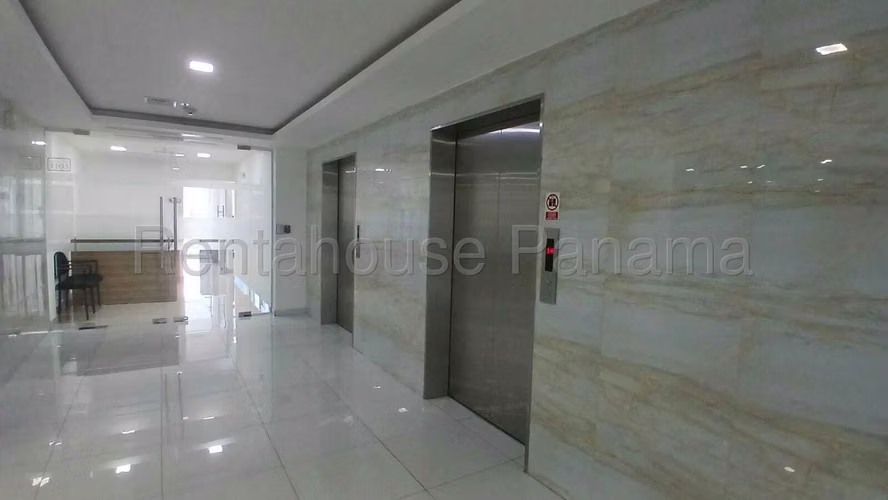 Alquilo Oficina en Paitilla KA27-371