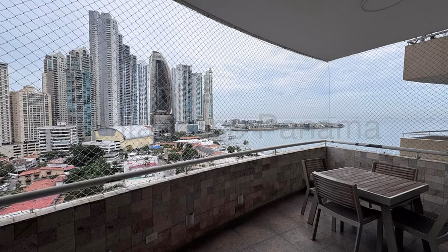 Se Vende Apartamento en Paitilla VLU27-298