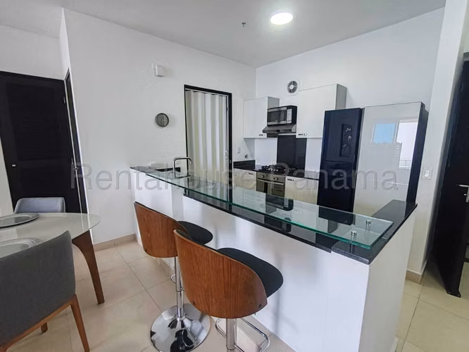 Vendo Apartamento en Avenida Balboa LC26-9098
