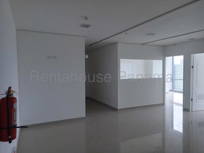  ¡Oficina Premium en Alquiler en Financial Park – Costa del Este! GC