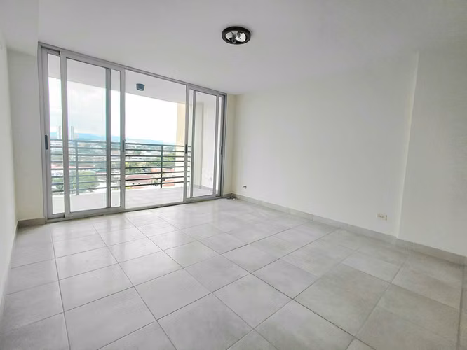Apartamento en alquiler en Parque Lefevre PH Santerra