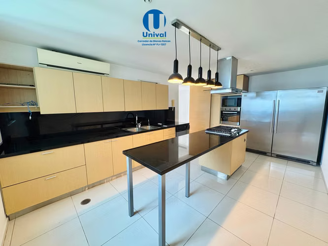 Apartamento en Alquiler en Costa del Este - PH Altamar