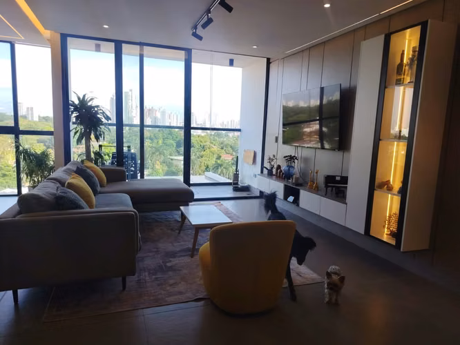 Apartamento remodelado en Victory Sport | 111 m², vista abierta y 2 estacionamientos - Imagen 7