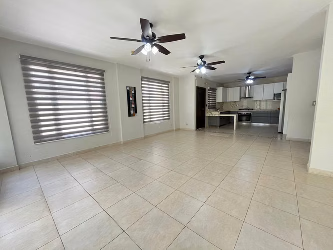 Venta de Casa en Villa Valencia Costa Sur