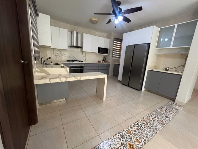 Venta de Casa en Villa Valencia Costa Sur