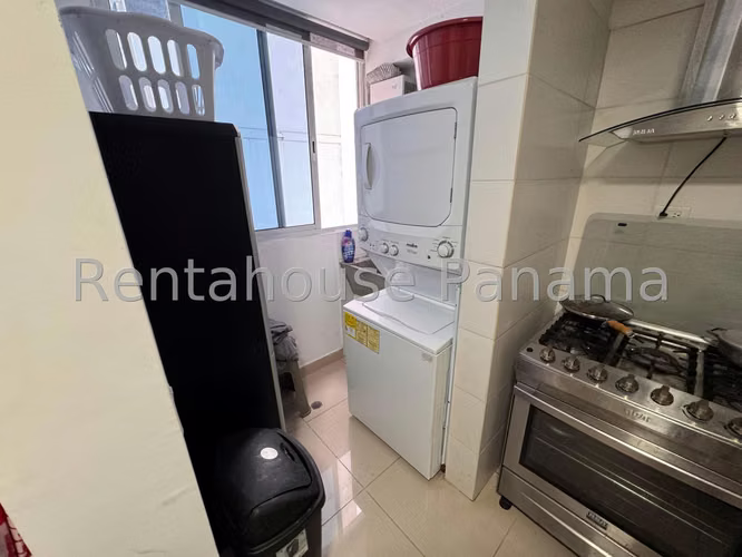 Venta de Moderno Apartamento en Villas de la Fuente 27*677Mfk