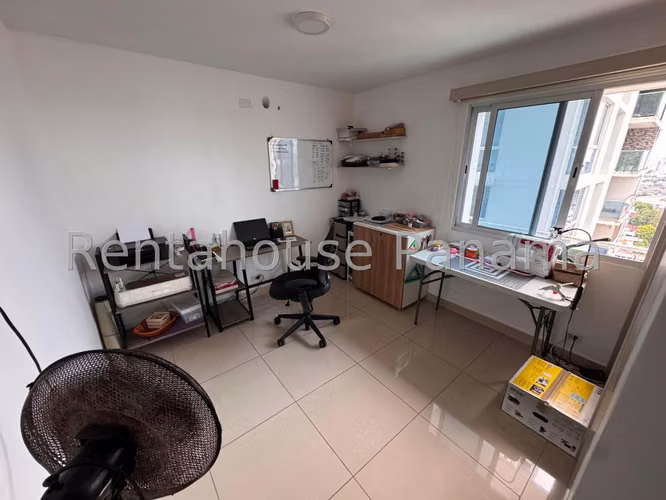 Venta de Moderno Apartamento en Villas de la Fuente 27*677Mfk