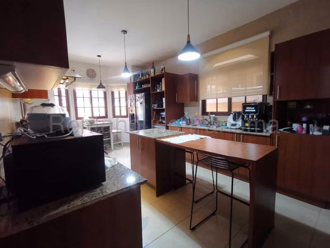Venta de Amplia Casa en Costa Sur 27*684Mfk