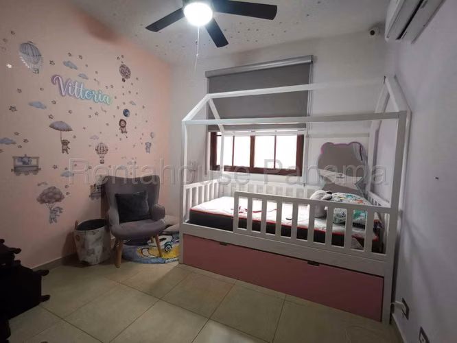 Venta de Amplia Casa en Costa Sur 27*684Mfk
