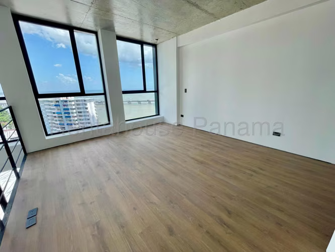 Venta de Exclusivo Loft Apartamento en Coco del Mar 26*5298Mfk