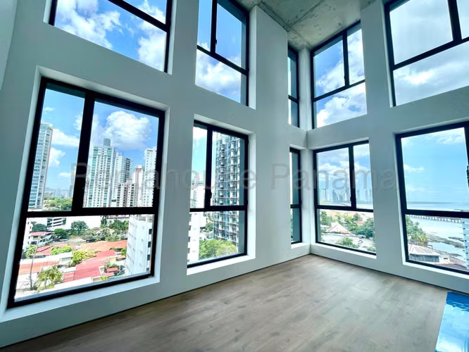Venta de Exclusivo Loft Apartamento en Coco del Mar 26*5298Mfk