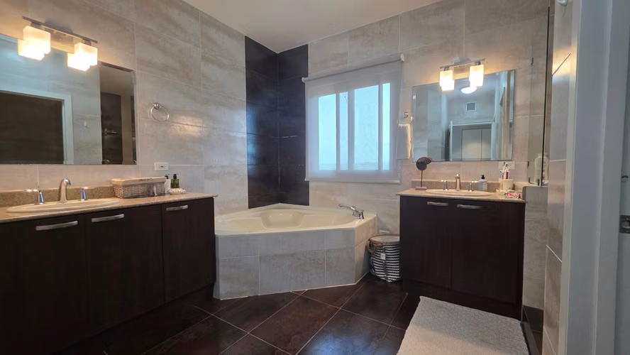 APARTAMENTO AMOBLADO EN VENTA – PH Las Olas