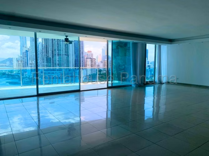 Alquiler Apartamento de Lujo de 400mts Punta Pacífica
