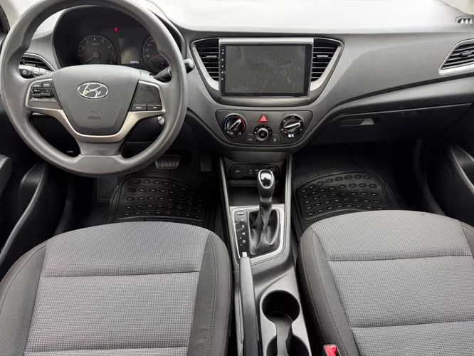 HYUNDAI ACCENT 2023 AUTOMATICO