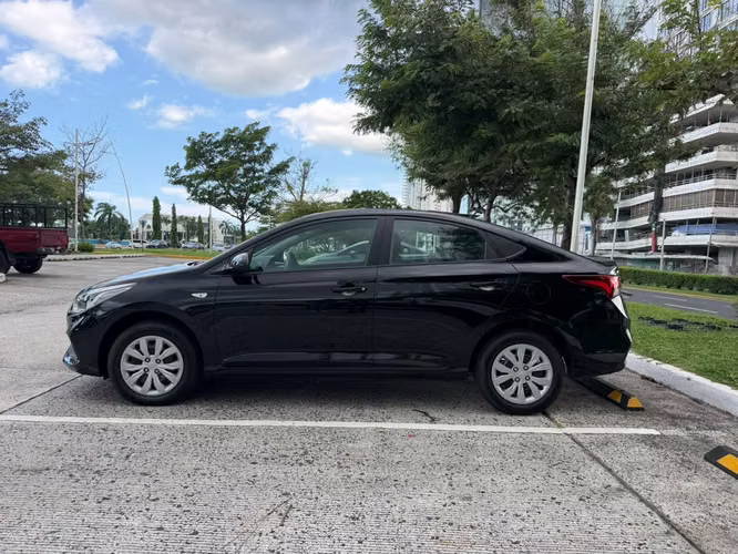 HYUNDAI ACCENT 2023 AUTOMATICO